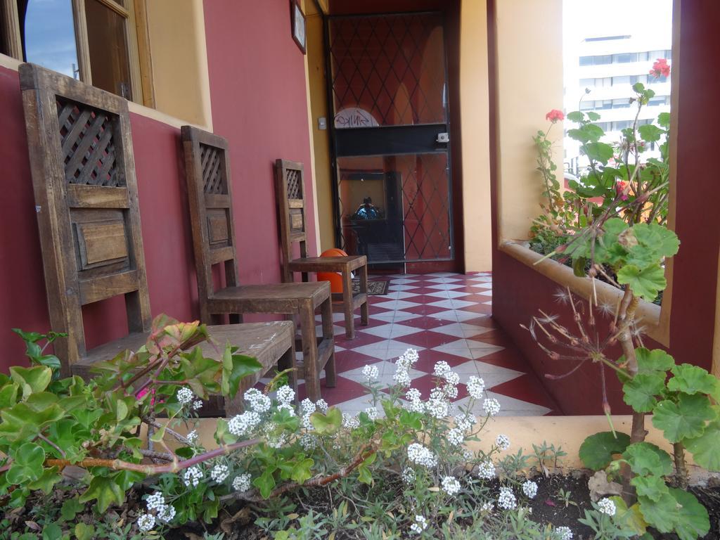 Hostal Del Piamonte Кито Екстериор снимка