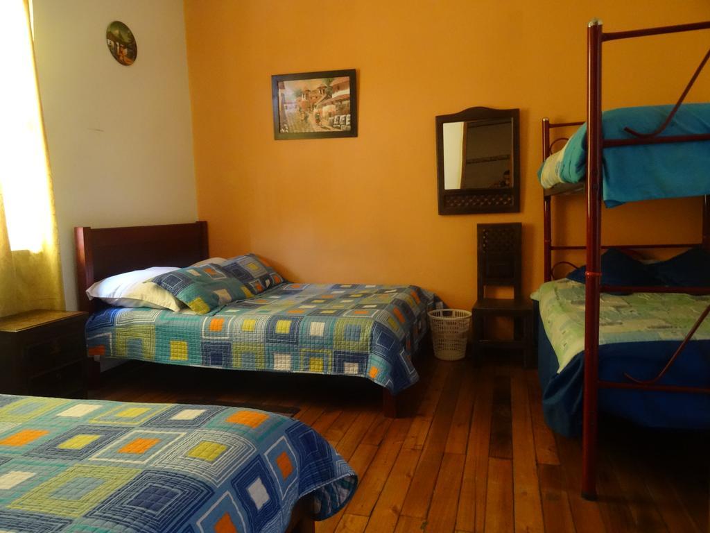 Hostal Del Piamonte Кито Екстериор снимка
