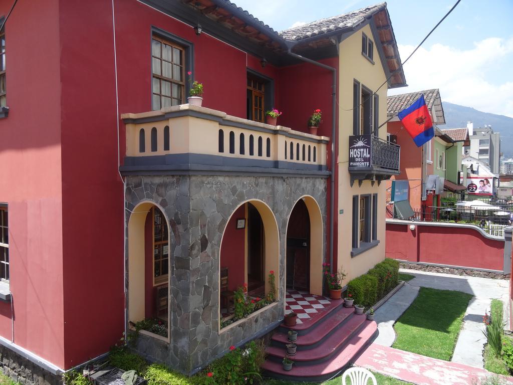 Hostal Del Piamonte Кито Екстериор снимка