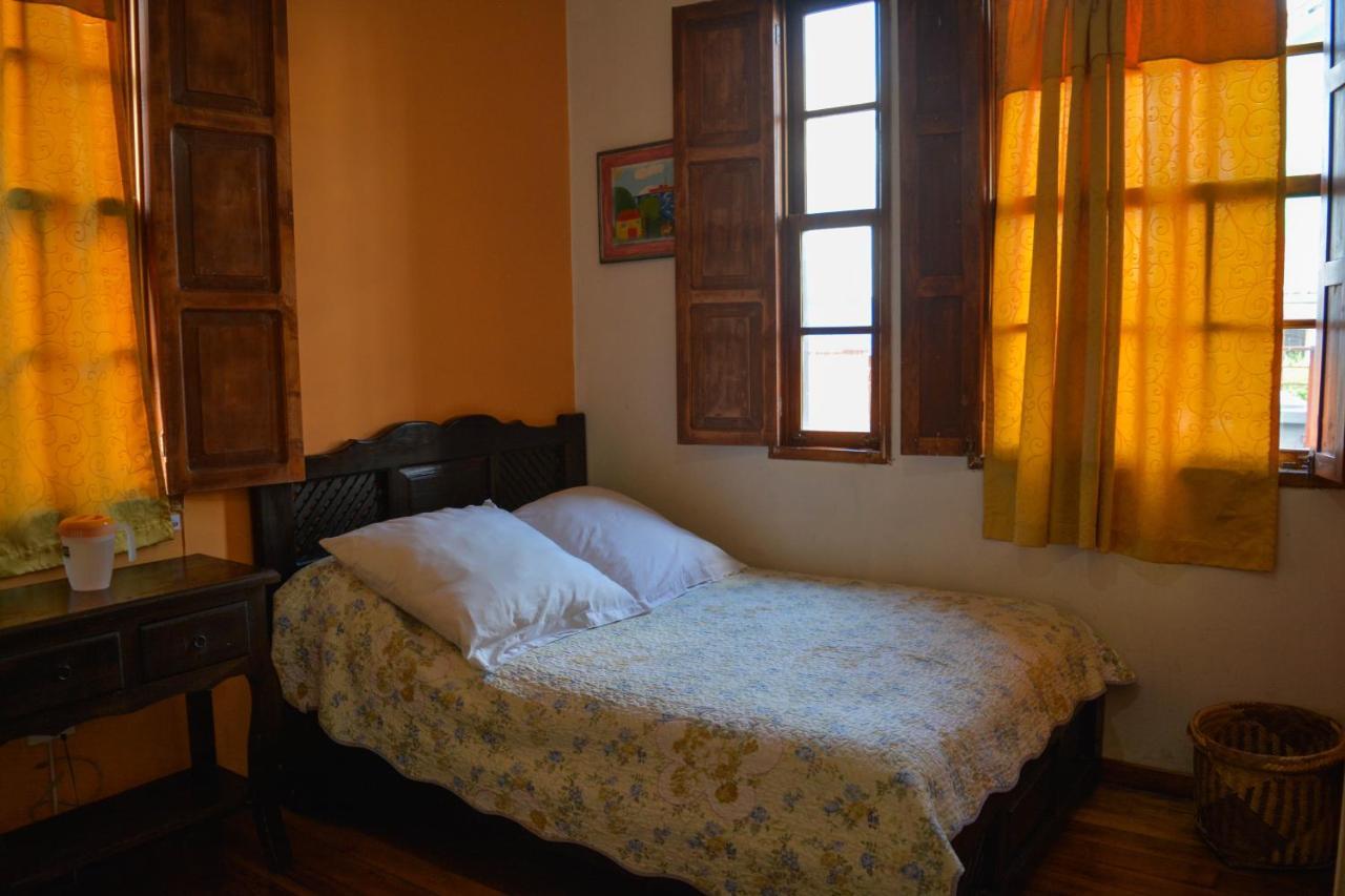 Hostal Del Piamonte Кито Екстериор снимка