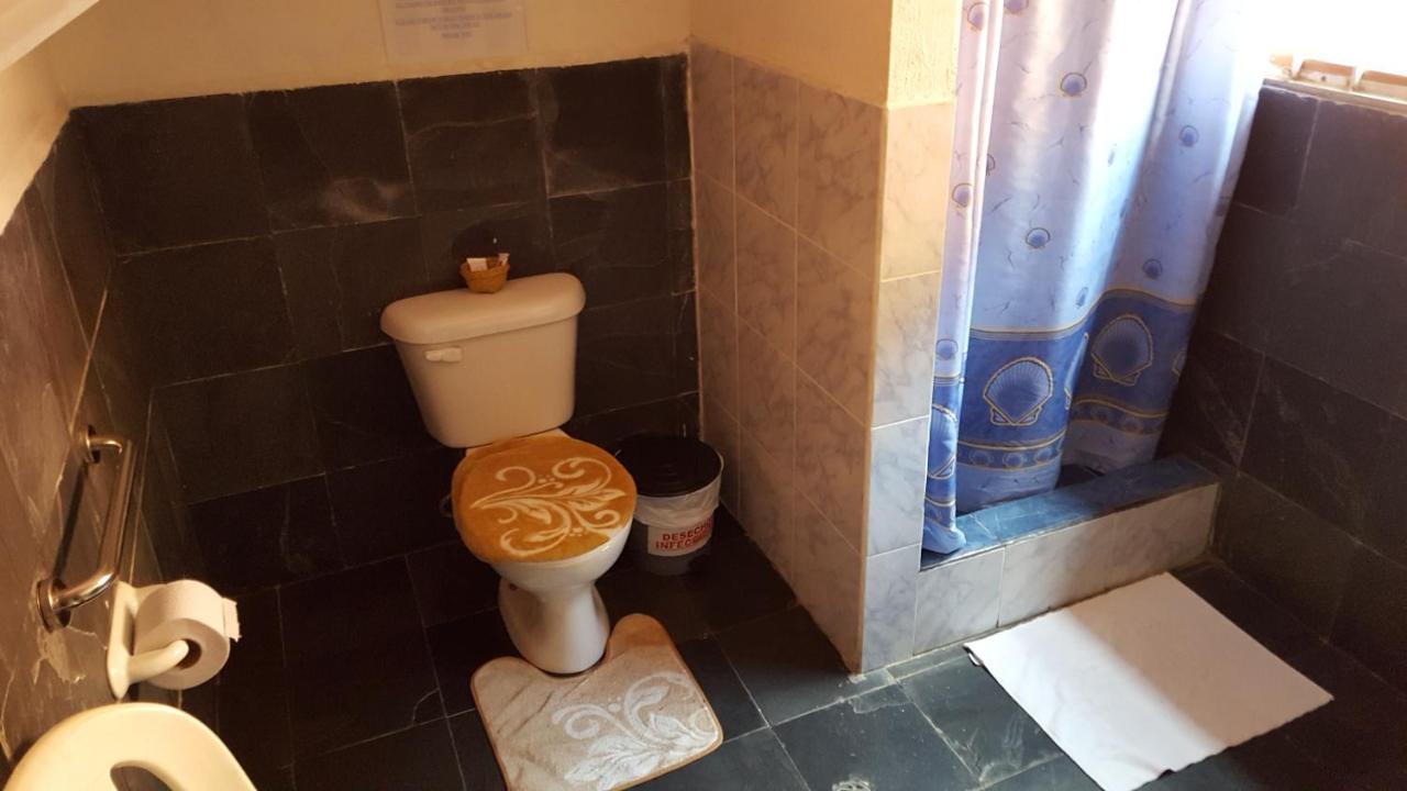Hostal Del Piamonte Кито Екстериор снимка
